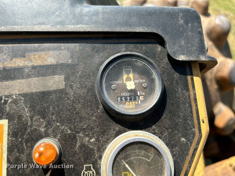 image for item DJ6321 1998 Caterpillar CP-563C  single drum roller