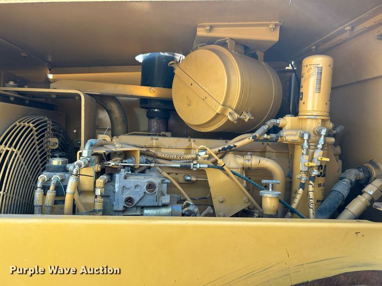 image for item DJ6321 1998 Caterpillar CP-563C  single drum roller