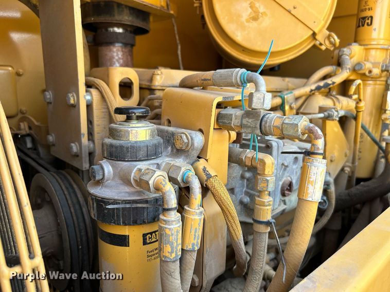 image for item DJ6321 1998 Caterpillar CP-563C  single drum roller