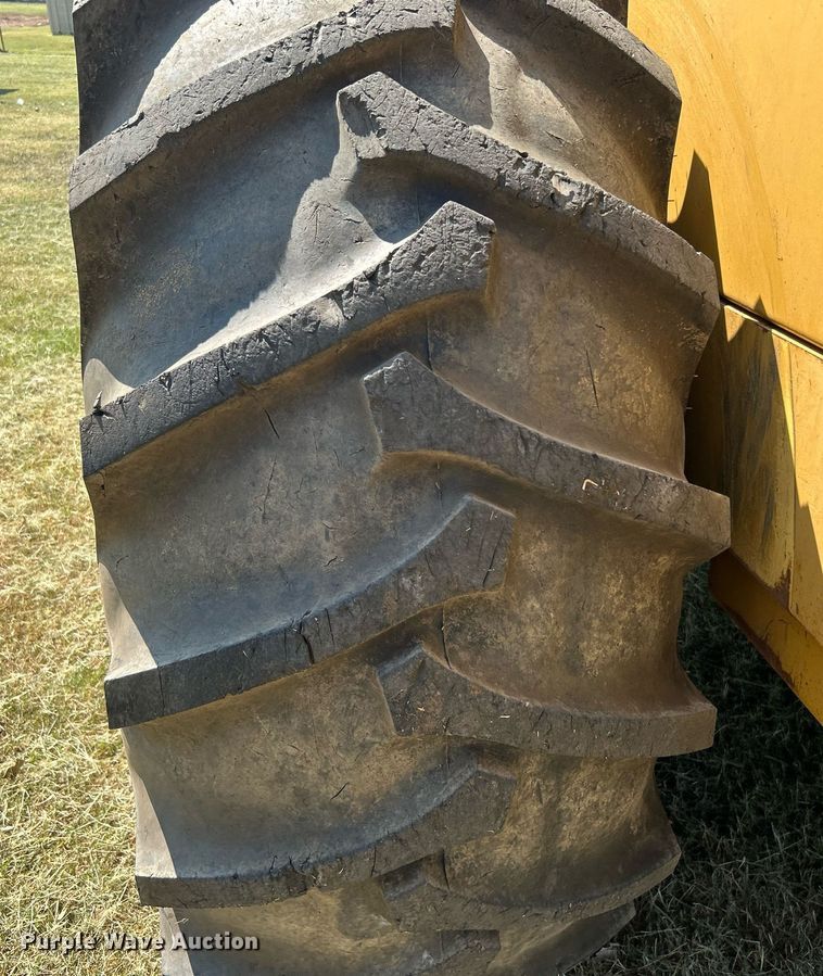 image for item DJ6321 1998 Caterpillar CP-563C  single drum roller