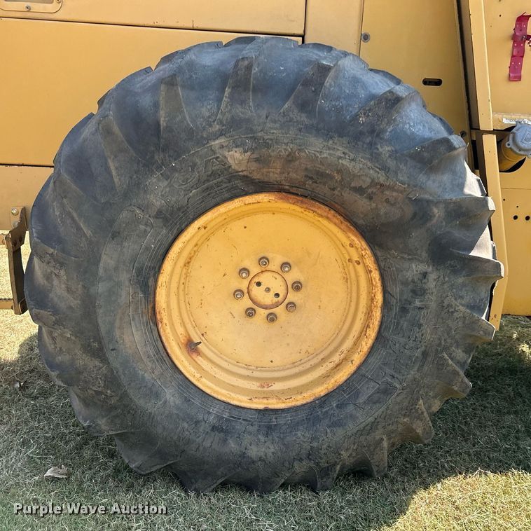 image for item DJ6321 1998 Caterpillar CP-563C  single drum roller