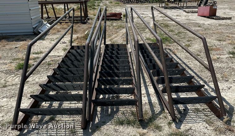 image for item DK2502 (3) steel stairs