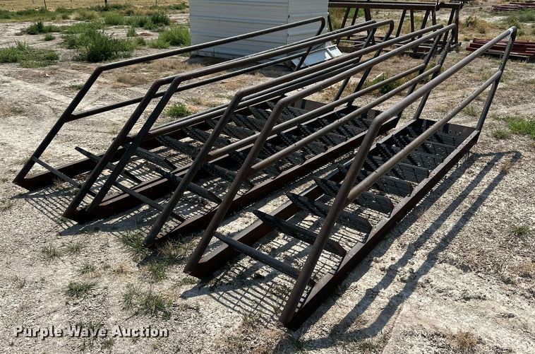 image for item DK2502 (3) steel stairs