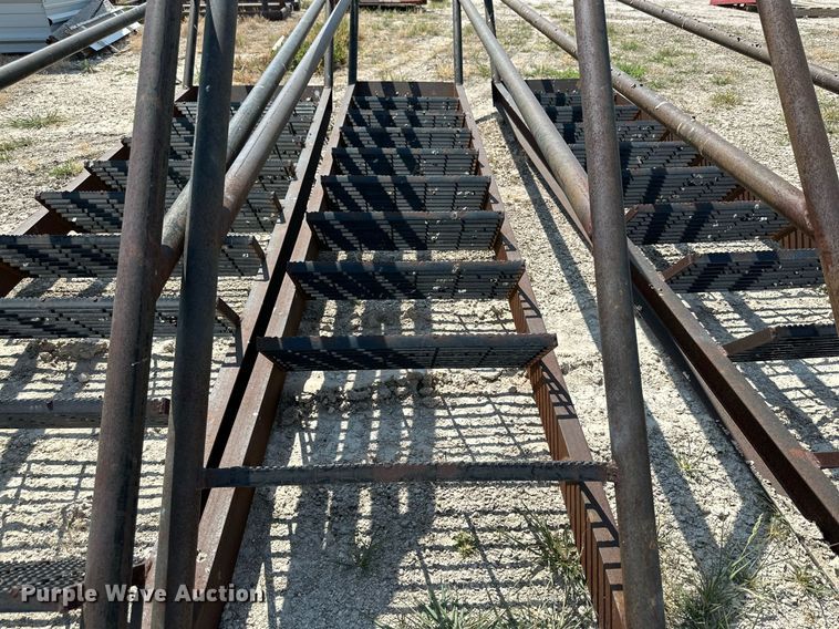 image for item DK2502 (3) steel stairs