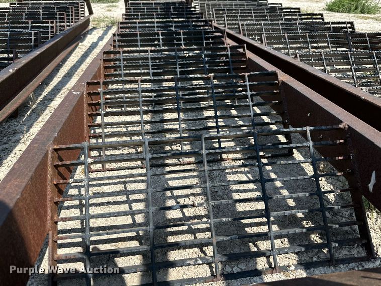 image for item DK2502 (3) steel stairs