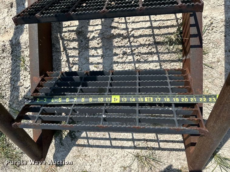 image for item DK2502 (3) steel stairs