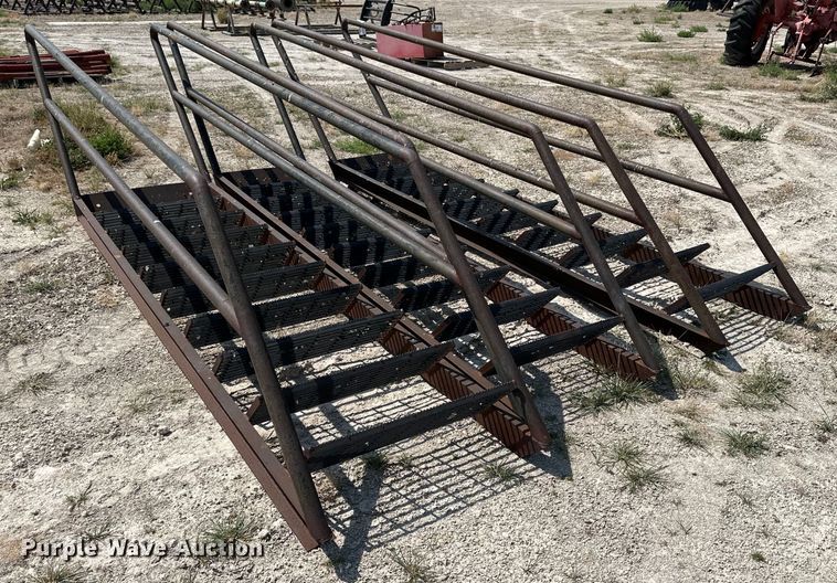 image for item DK2502 (3) steel stairs