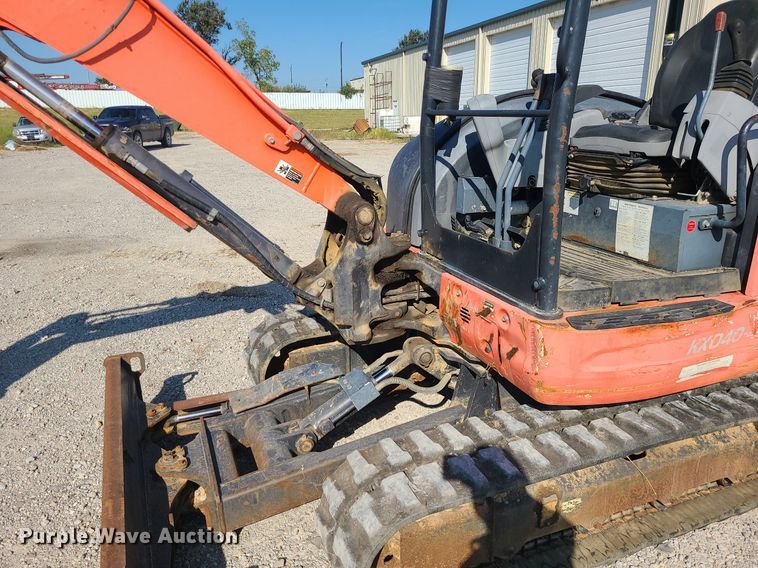 image for item DK4084 2014 Kubota KX040-4R1A  mini excavator