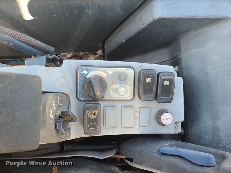 image for item DK4084 2014 Kubota KX040-4R1A  mini excavator