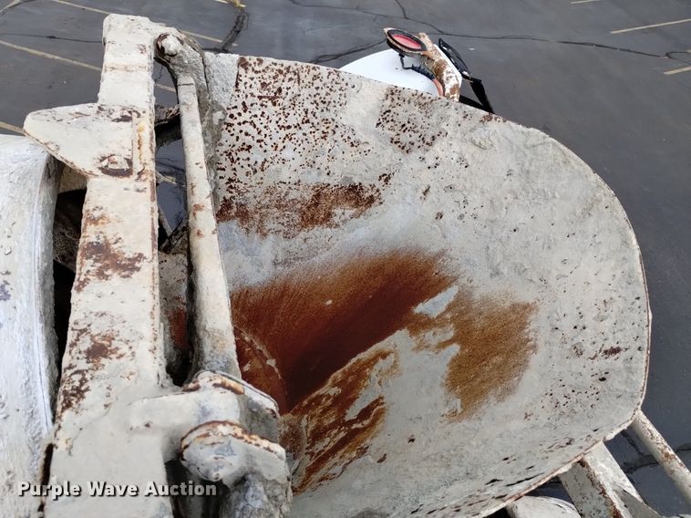 image for item DK8769 2007 Peterbilt 357 ready mix truck