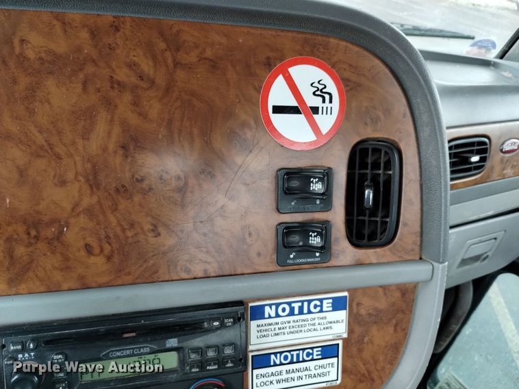 image for item DK8769 2007 Peterbilt 357 ready mix truck