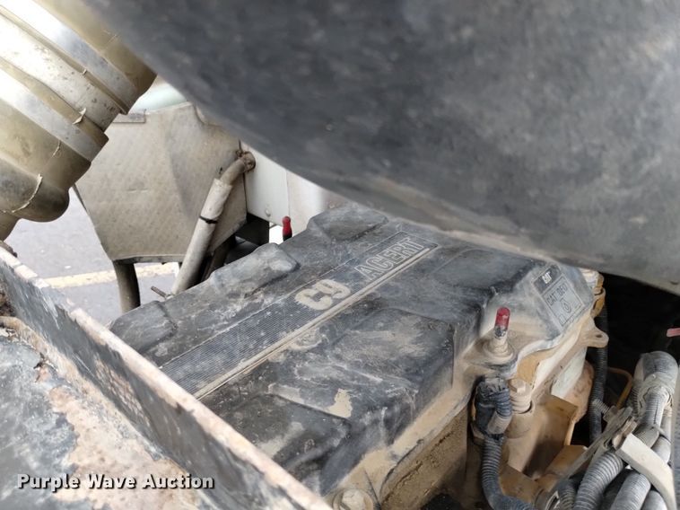 image for item DK8769 2007 Peterbilt 357 ready mix truck