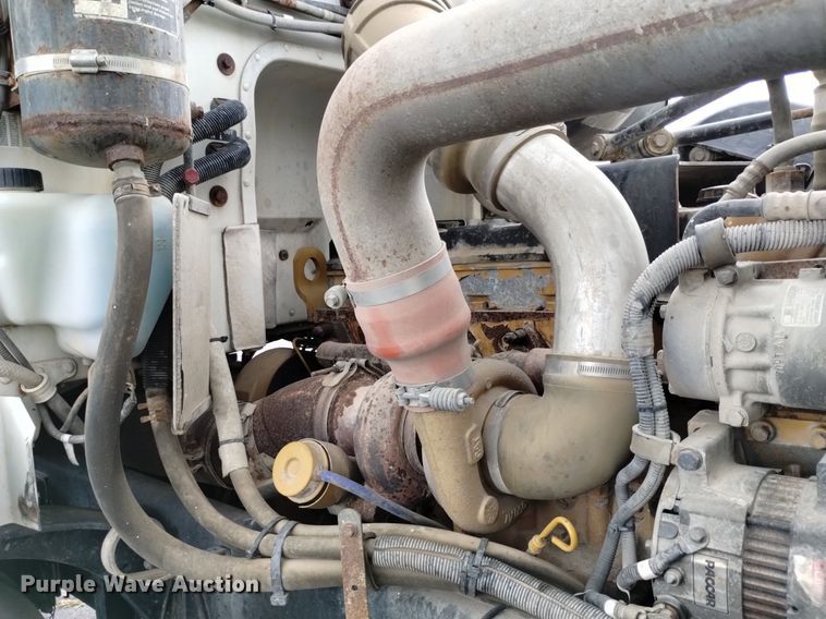 image for item DK8769 2007 Peterbilt 357 ready mix truck