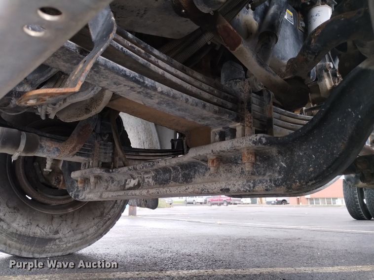 image for item DK8769 2007 Peterbilt 357 ready mix truck