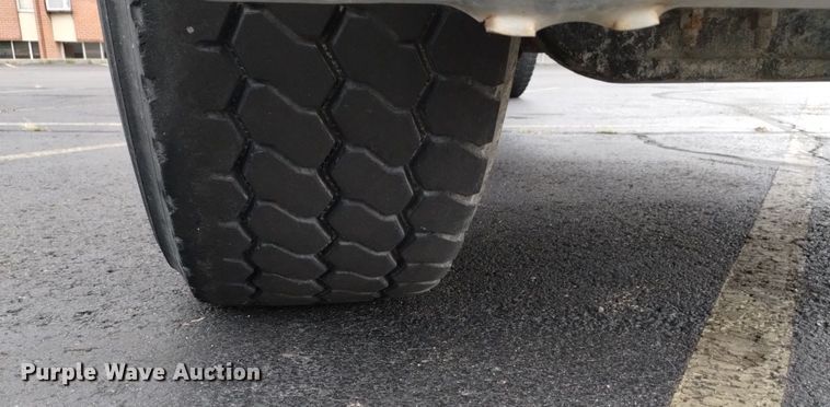 image for item DK8769 2007 Peterbilt 357 ready mix truck