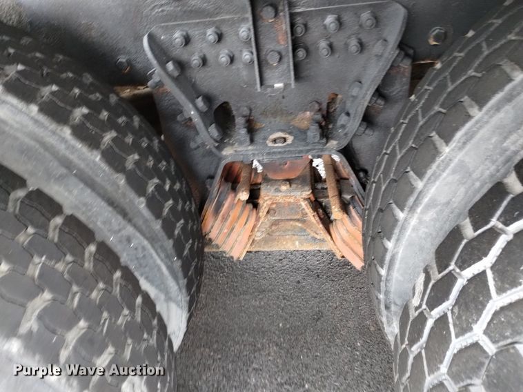 image for item DK8769 2007 Peterbilt 357 ready mix truck