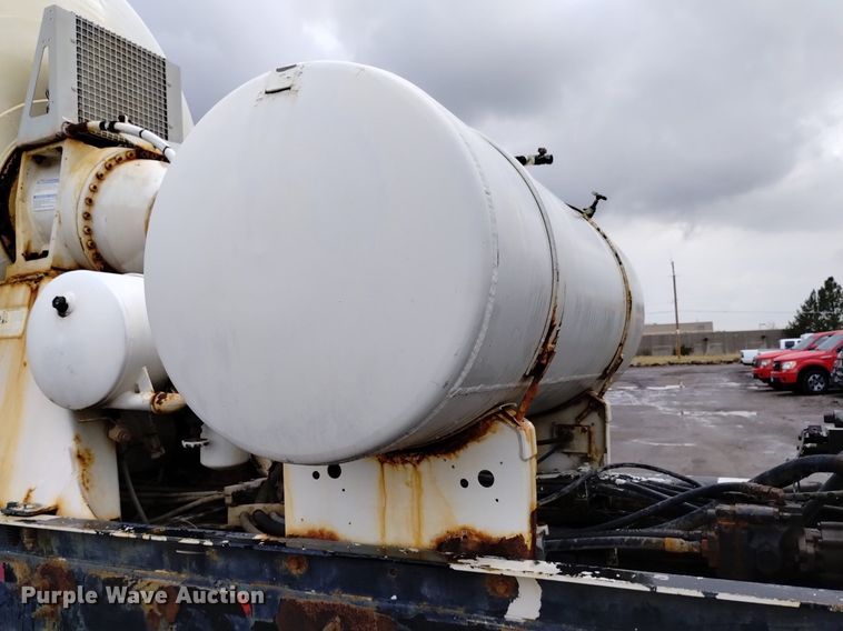 image for item DK8770 2004 Sterling LT9500  ready mix truck