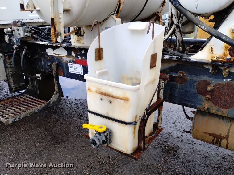 image for item DK8770 2004 Sterling LT9500  ready mix truck