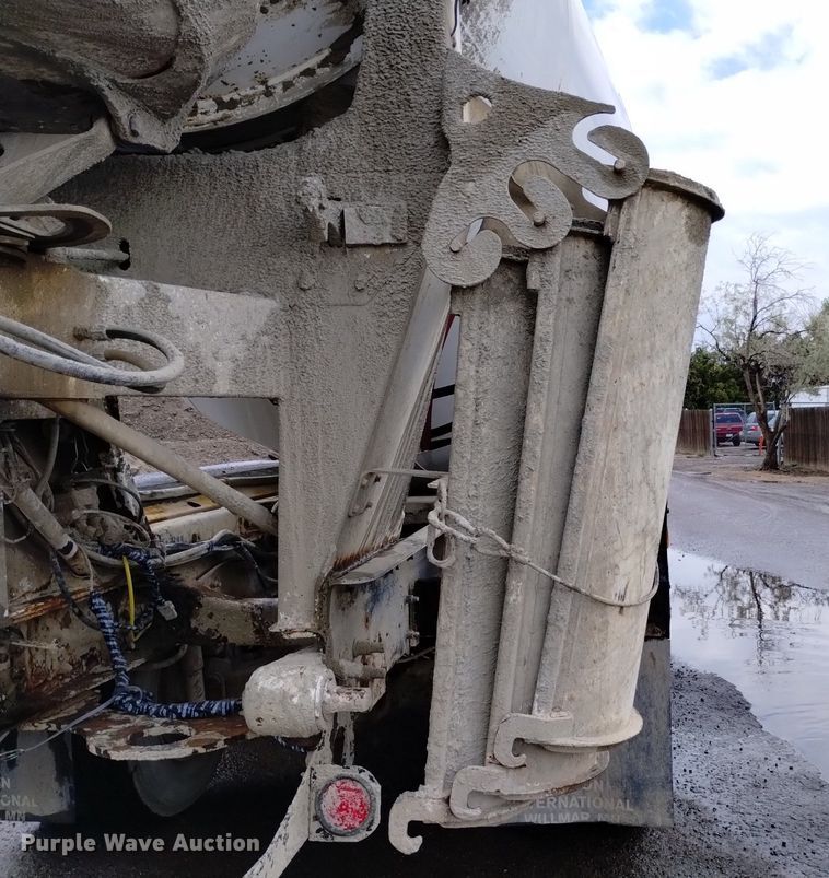 image for item DK8770 2004 Sterling LT9500  ready mix truck