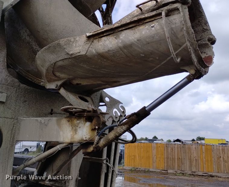 image for item DK8770 2004 Sterling LT9500  ready mix truck