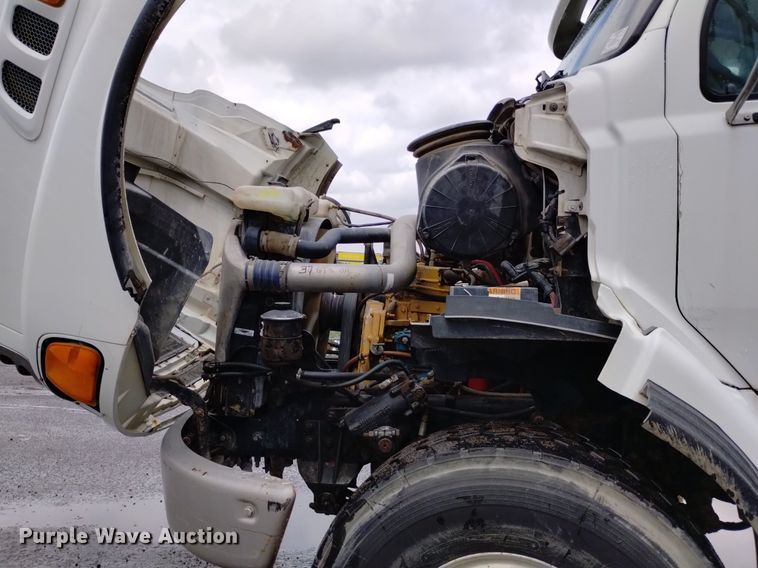 image for item DK8770 2004 Sterling LT9500  ready mix truck