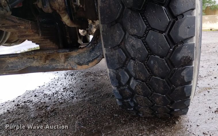 image for item DK8770 2004 Sterling LT9500  ready mix truck