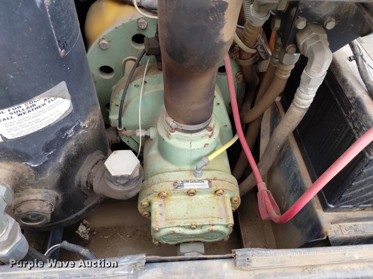 image for item DK8772 Sullair 185JD  air compressor