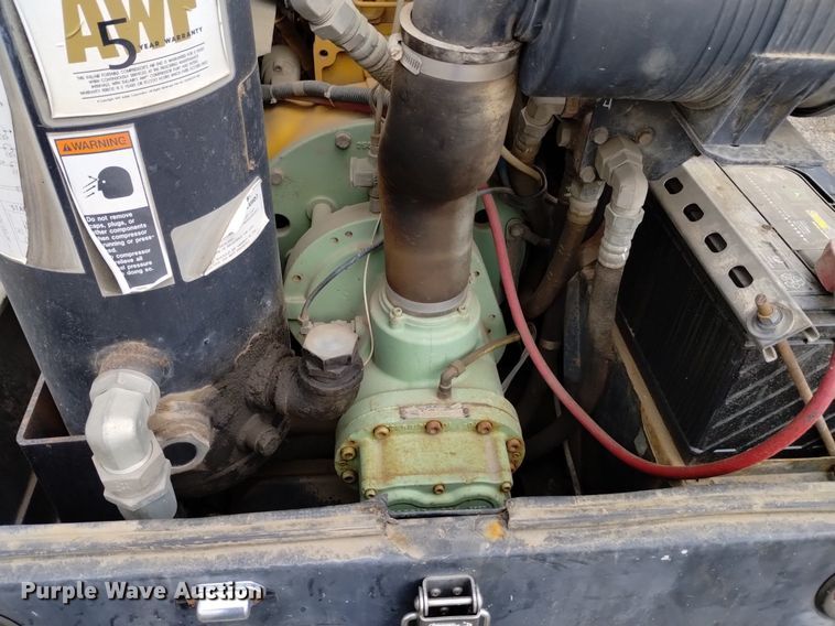 image for item DK8773 Sullair 185JD  air compressor