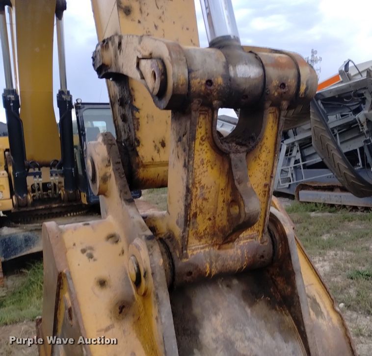 image for item DK8774 2017 Caterpillar 349FL  excavator