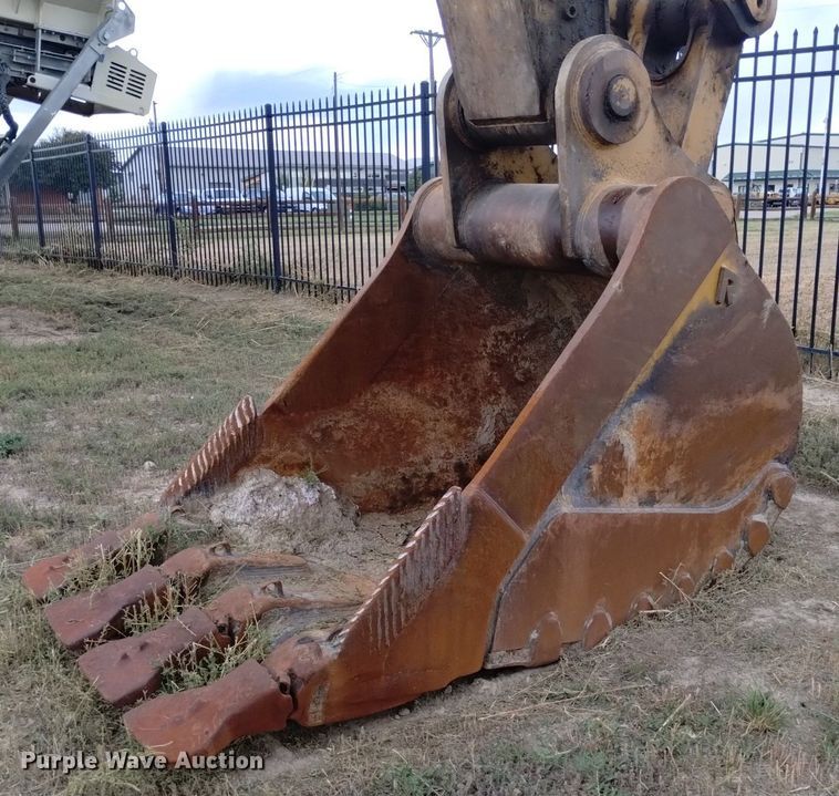 image for item DK8774 2017 Caterpillar 349FL  excavator
