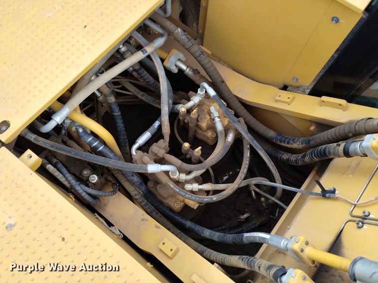 image for item DK8774 2017 Caterpillar 349FL  excavator