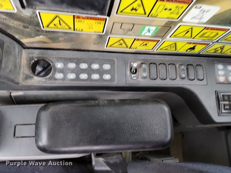 image for item DK8774 2017 Caterpillar 349FL  excavator