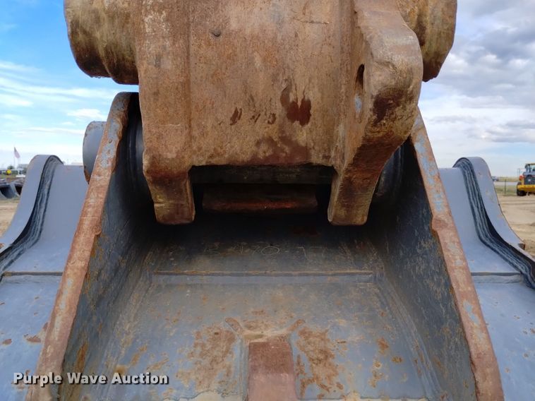 image for item DK8776 2015 John Deere 470G LC  excavator