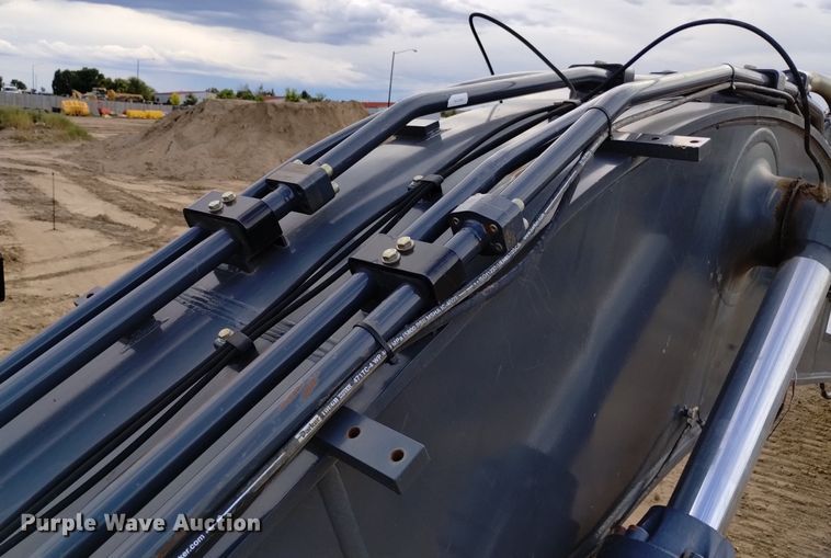 image for item DK8776 2015 John Deere 470G LC  excavator