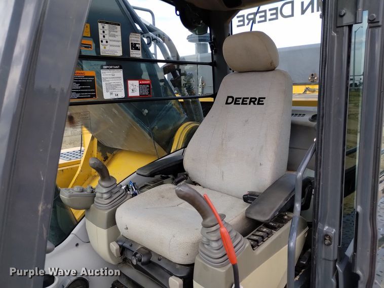 image for item DK8776 2015 John Deere 470G LC  excavator
