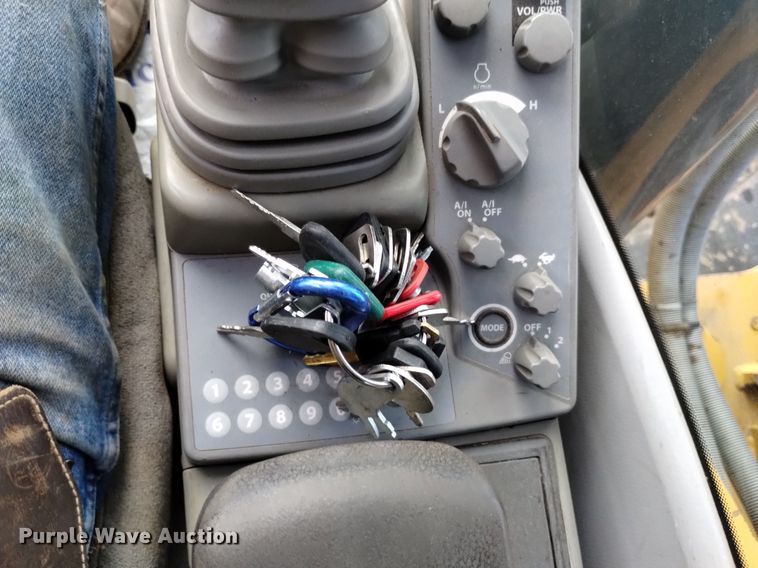 image for item DK8776 2015 John Deere 470G LC  excavator