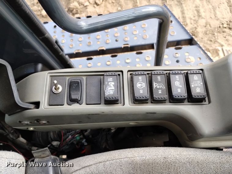 image for item DK8776 2015 John Deere 470G LC  excavator