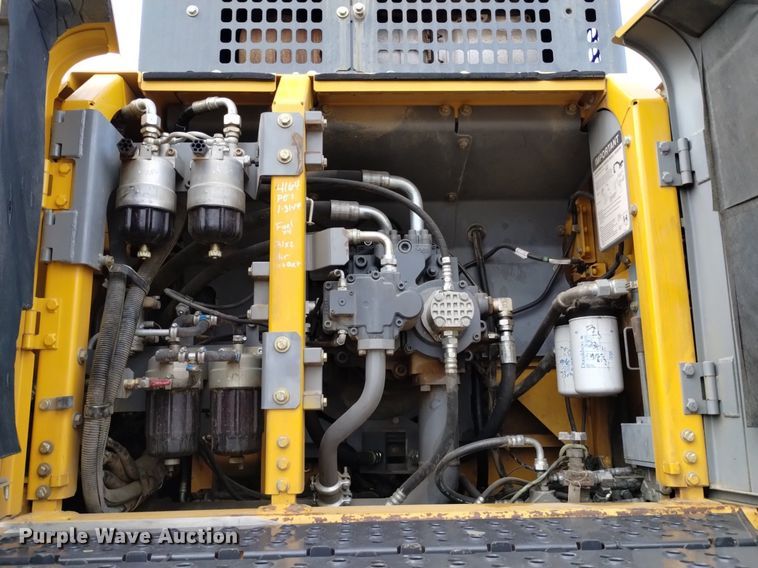 image for item DK8776 2015 John Deere 470G LC  excavator