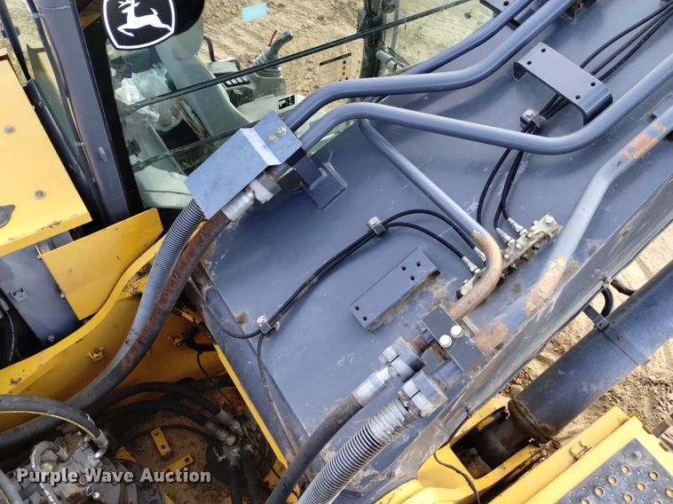 image for item DK8777 2015 John Deere 470G LC  excavator