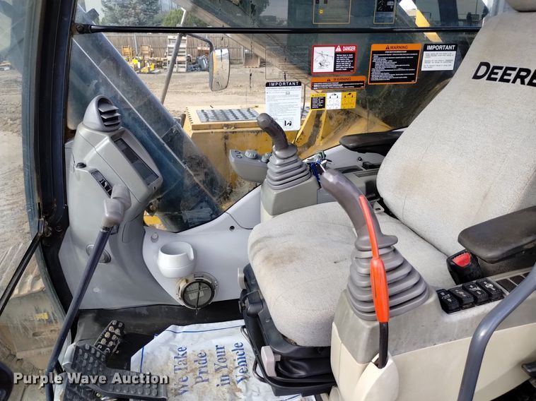 image for item DK8777 2015 John Deere 470G LC  excavator