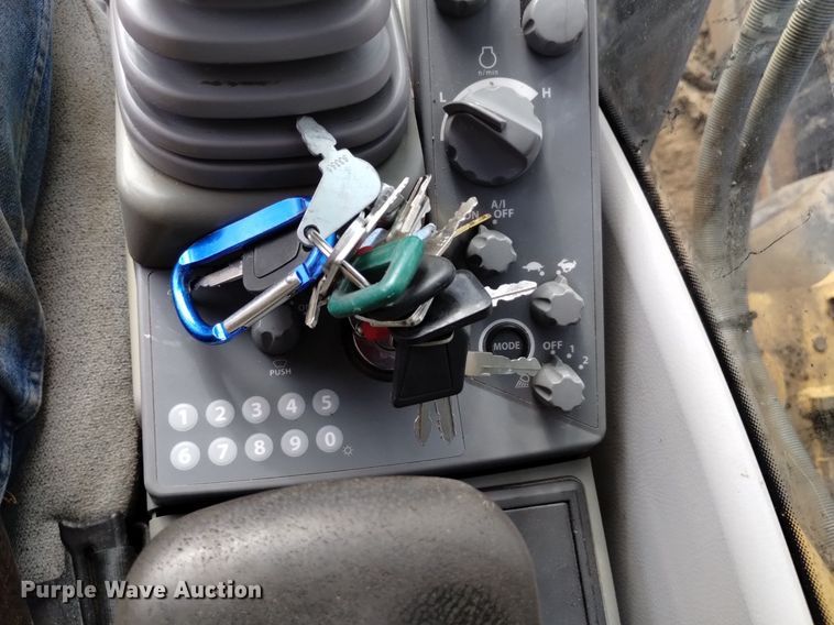 image for item DK8777 2015 John Deere 470G LC  excavator