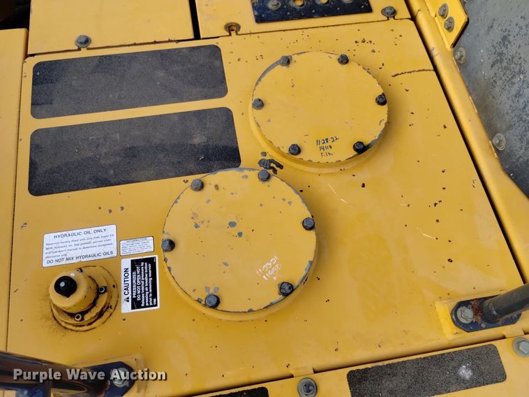 image for item DK8777 2015 John Deere 470G LC  excavator