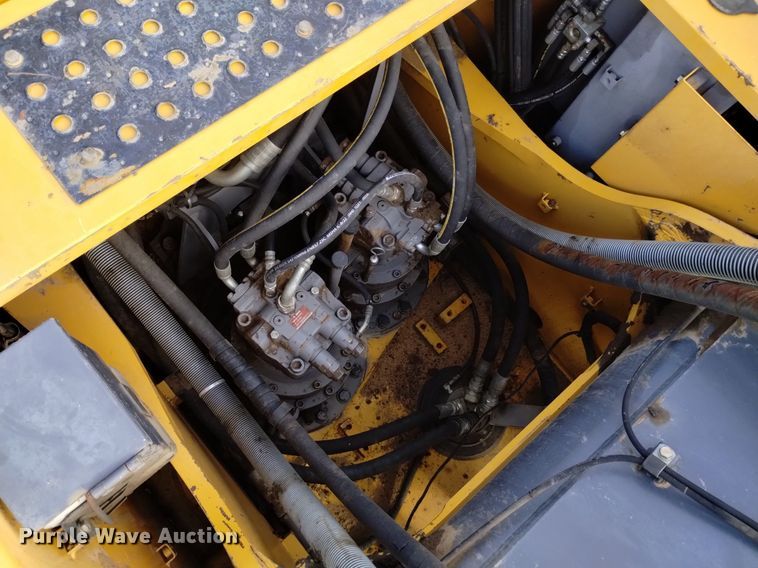 image for item DK8777 2015 John Deere 470G LC  excavator