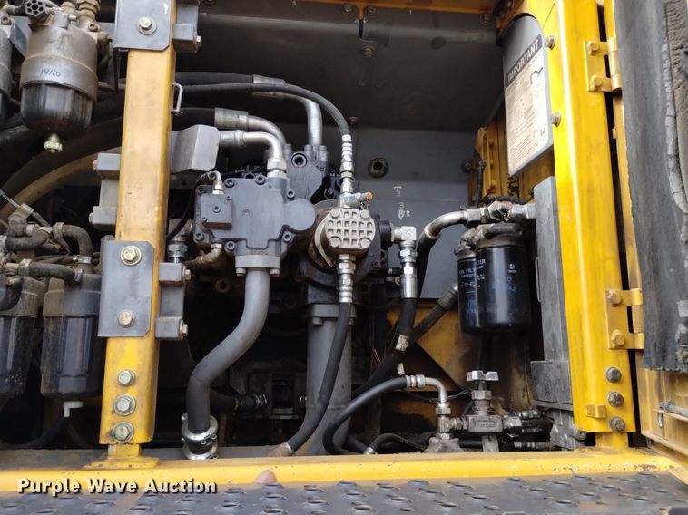 image for item DK8777 2015 John Deere 470G LC  excavator