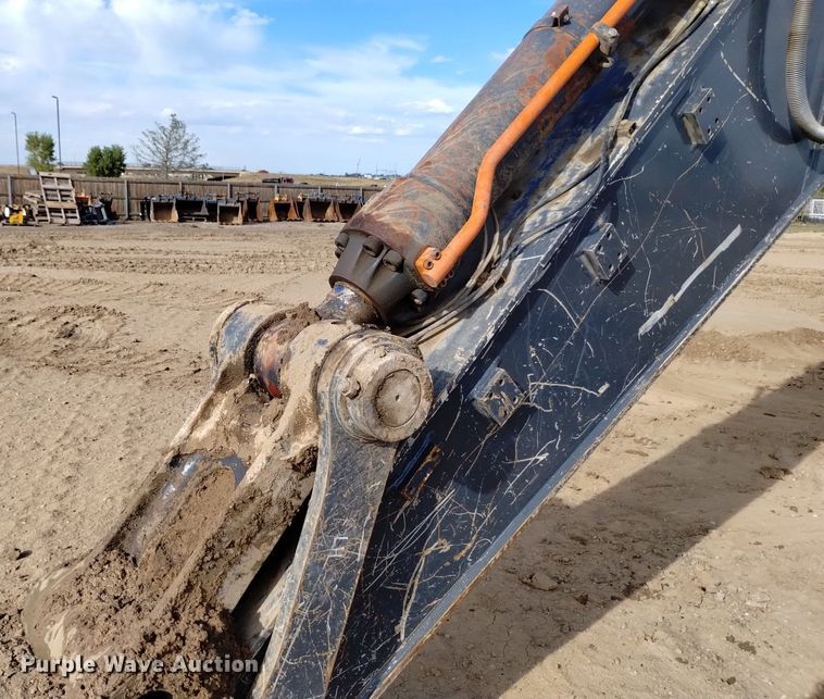 image for item DK8779 2014 John Deere 470G LC  excavator