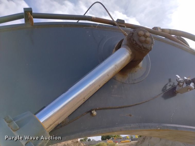 image for item DK8779 2014 John Deere 470G LC  excavator