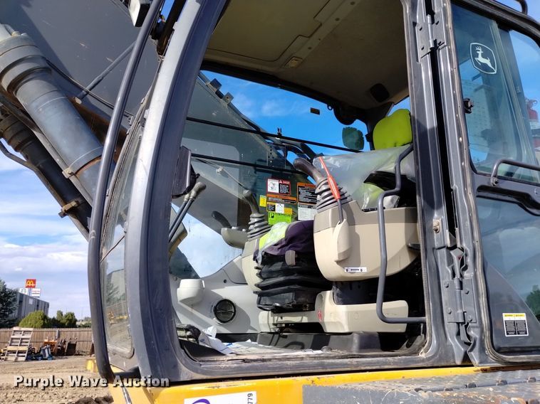 image for item DK8779 2014 John Deere 470G LC  excavator