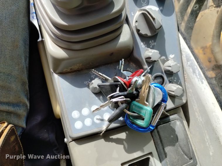 image for item DK8779 2014 John Deere 470G LC  excavator