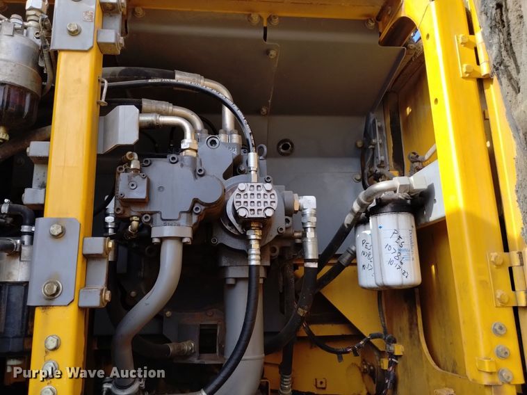 image for item DK8779 2014 John Deere 470G LC  excavator