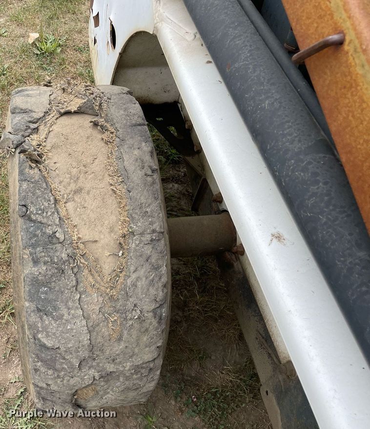 image for item DL3968 1999 Bobcat 763  skid steer loader